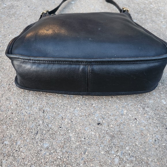Coach Vtg. Andrea Slim Hobo bag 9073Black Leather Shoulder Bag - Picture 6 of 10